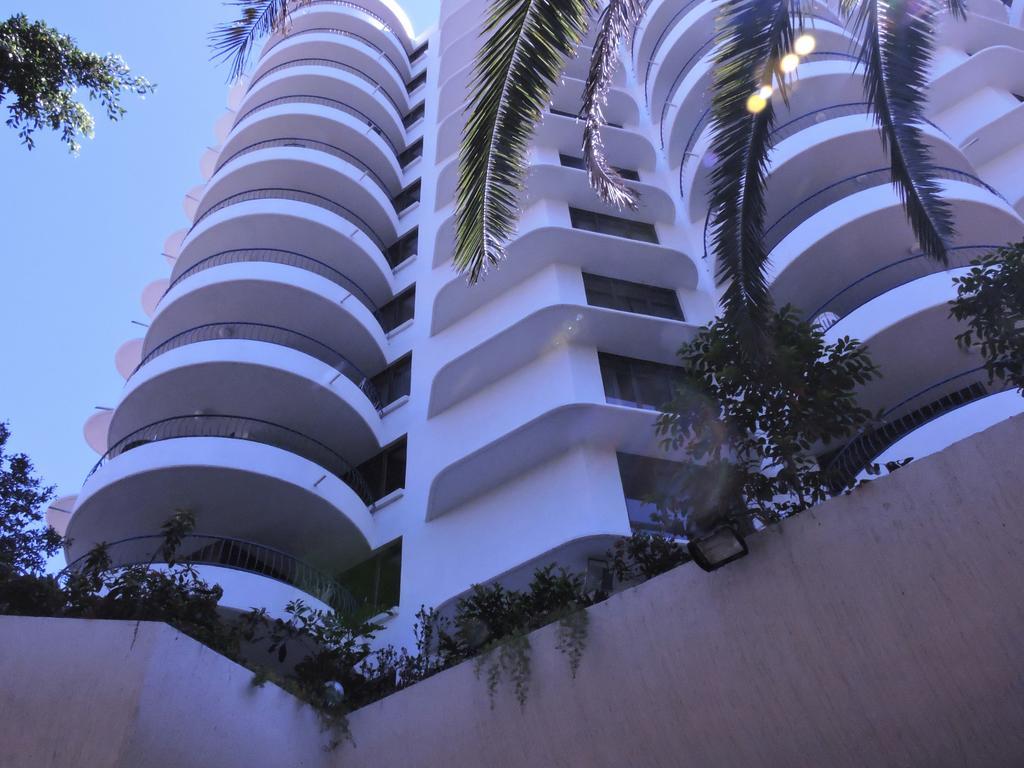 Monte Carlo Apartment Surfers Paradise Exterior photo